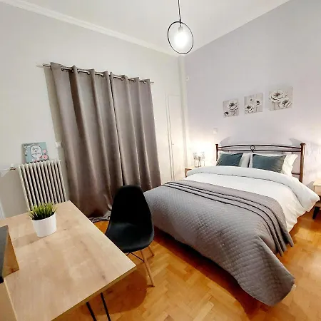 Apartment Sweet & Cozy 3' From Ilioupolis' Metro!